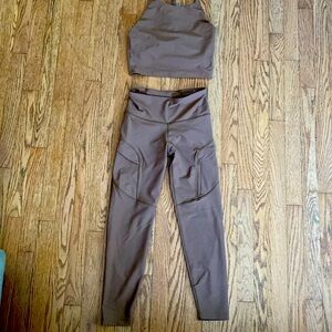 Old Navy 2 piece active set, brown